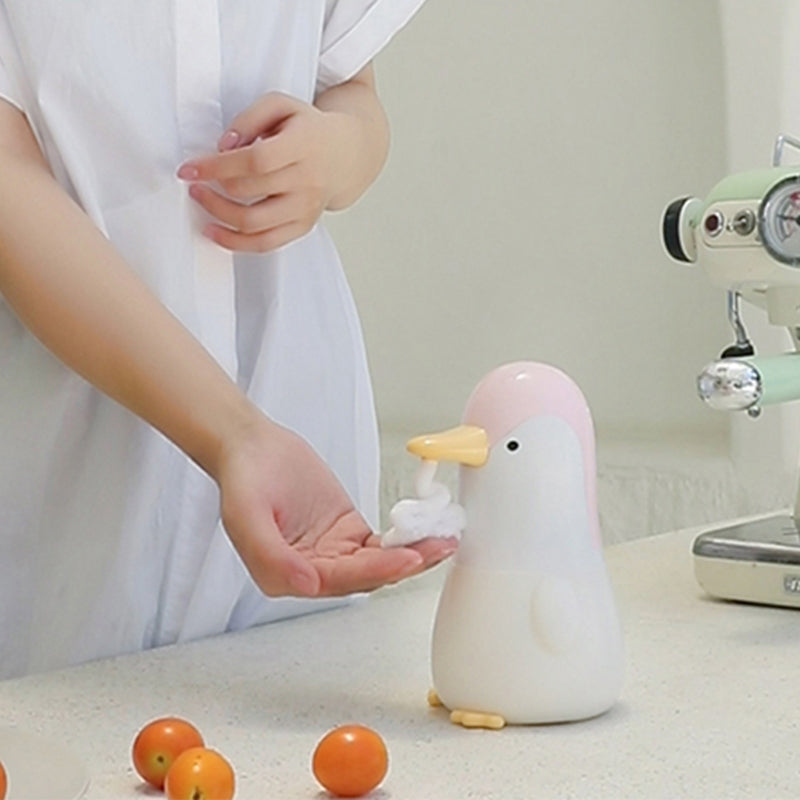 Kawaii Touchless Penguin Soap Dispenser Wakaii