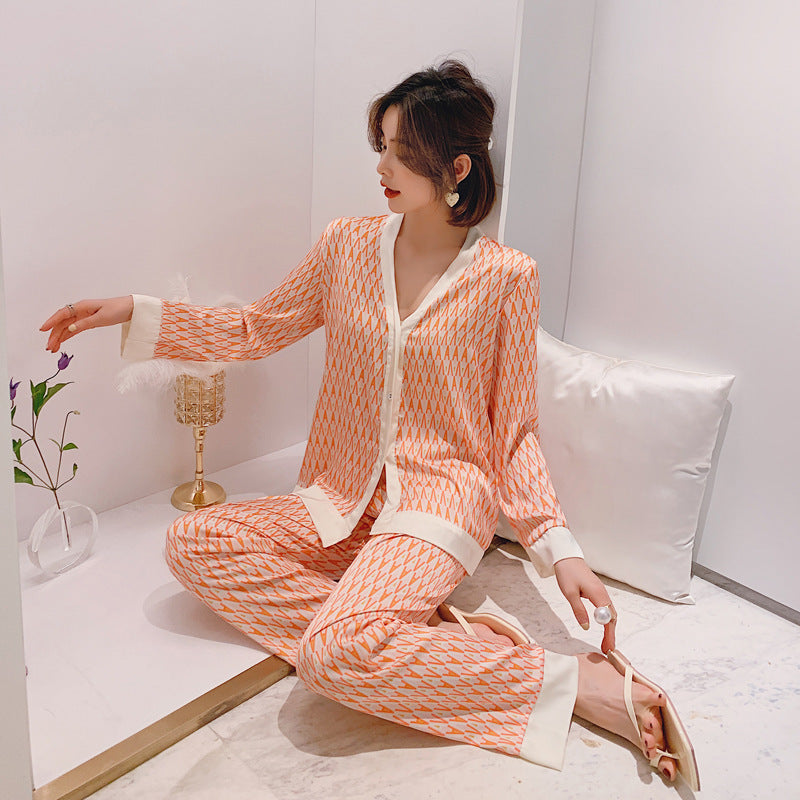Retro Sexy V-Neck Fashion Ice And Snow Silk Home Service Suit Can Be Worn Outside Wakaii